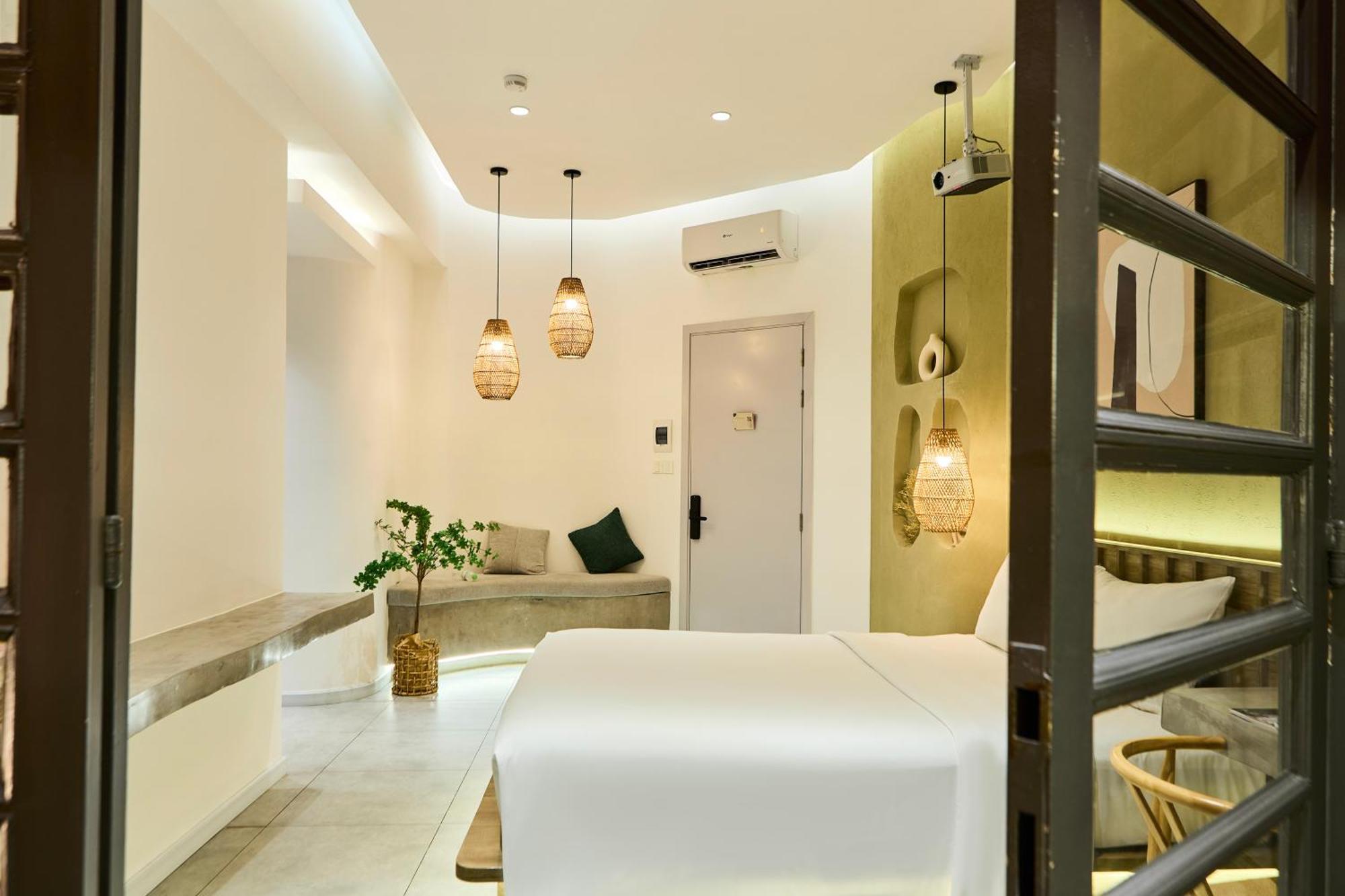 Khách sạn hẻo lánh Kin Wander Tan Phong, The Moonage TP. Hồ Chí Minh